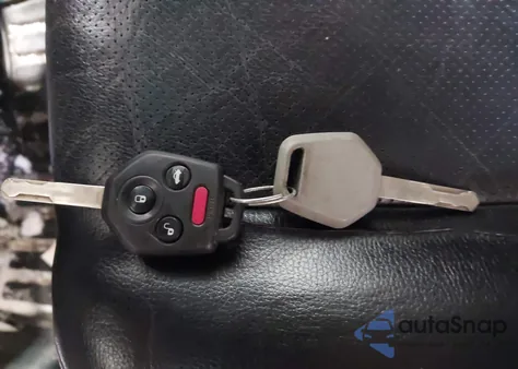 2010 Subaru Outback 2.5I Limited z USA, uszkodzony, nr VIN 4S4BRCKCXA3316797